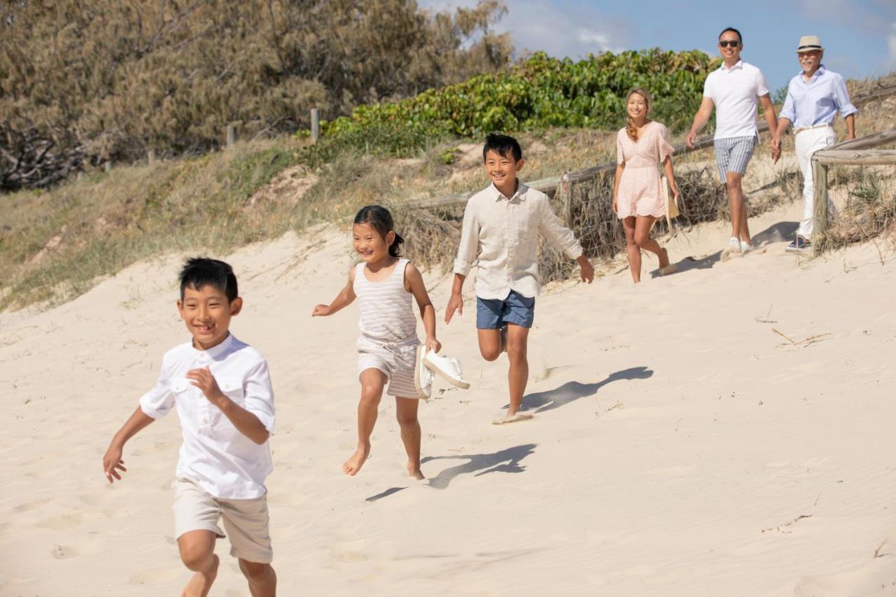 Jw Marriott Gold Coast Resort & Spa Surfers Paradise Exterior photo The family of Crown Prince Frederik in 2011