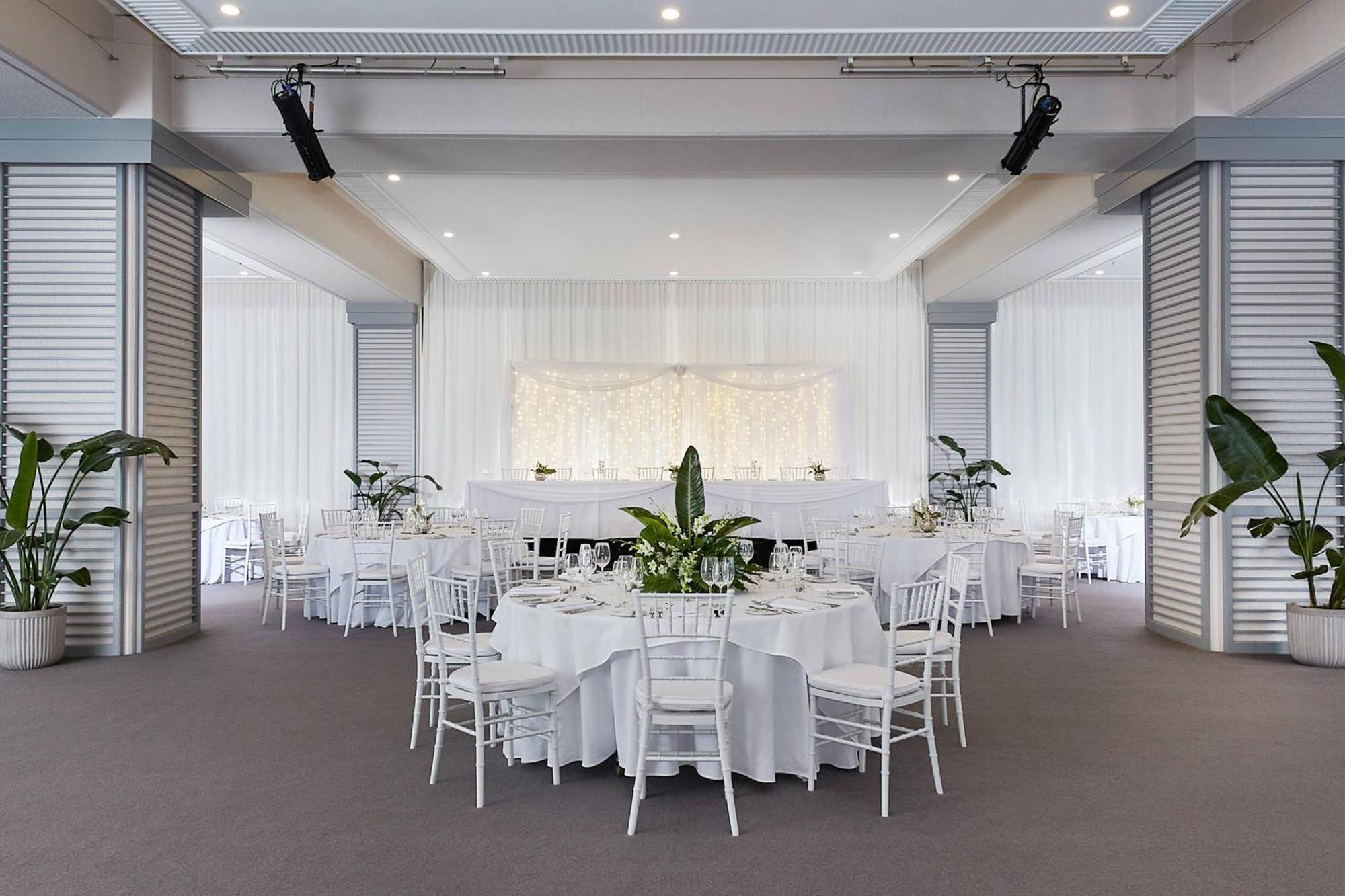 Jw Marriott Gold Coast Resort & Spa Surfers Paradise Exterior photo The Gallery